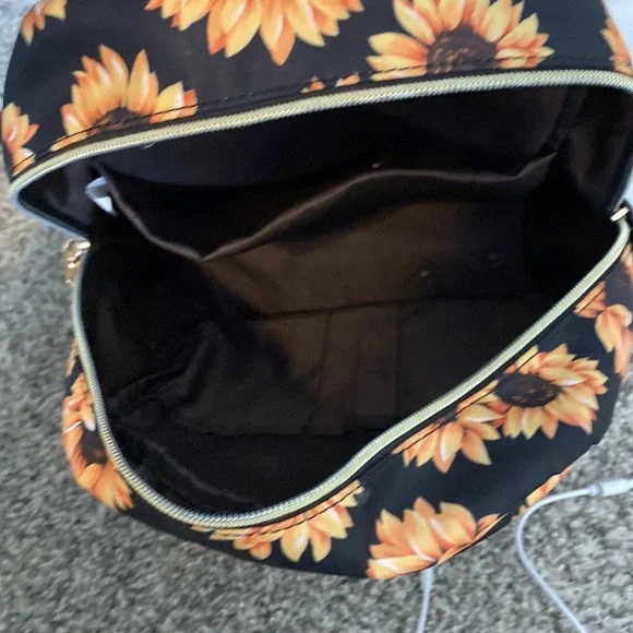 Mini backpack - Picture 2 of 3